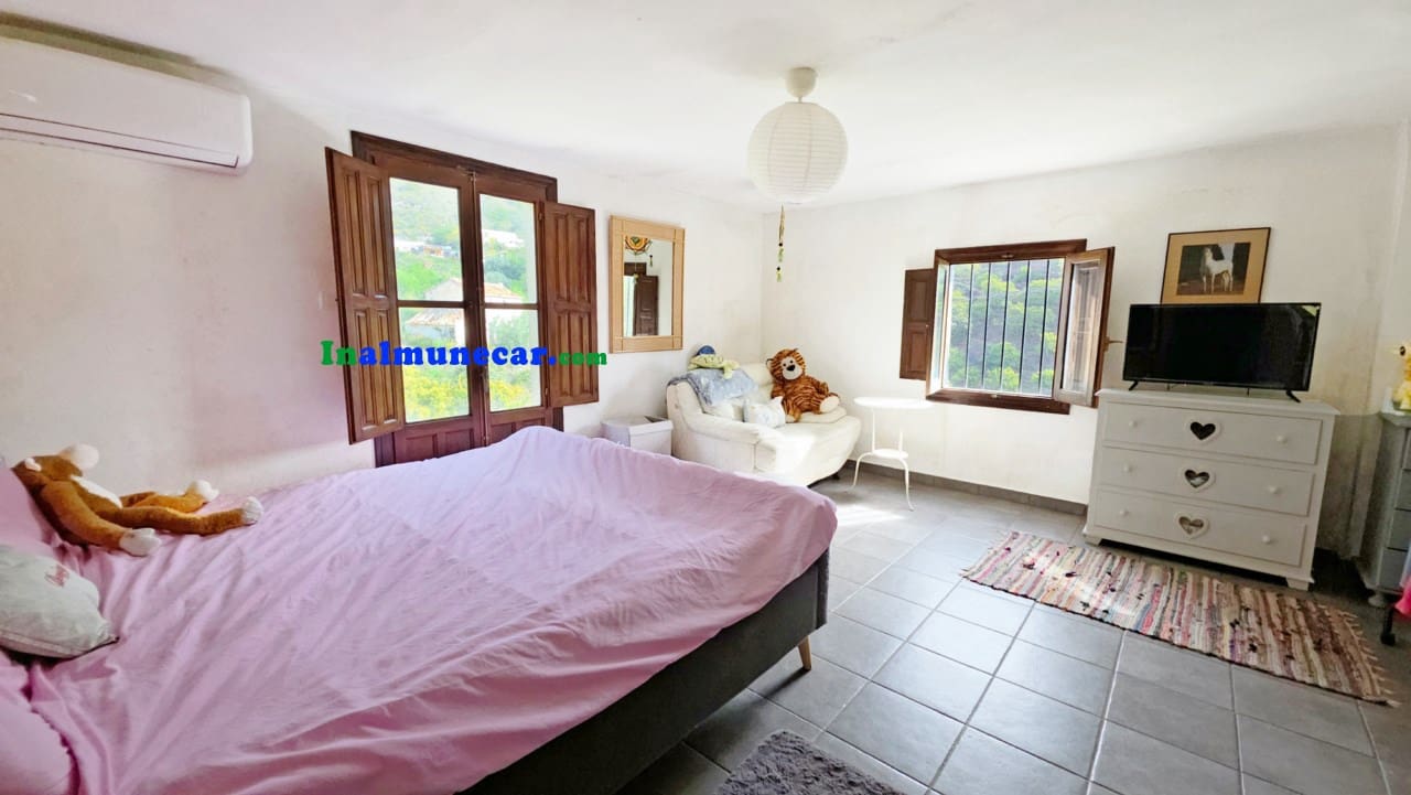 4 quarto Quinta/Casa Rural para venda em Almunecar com piscina - 315 000 € (Ref: 9833332)