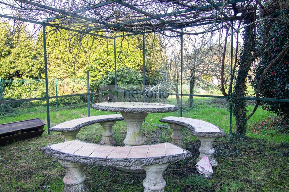 5 Zimmer Haus zu verkaufen in Neda mit Garage - 240.000 € (Ref: 9726365)