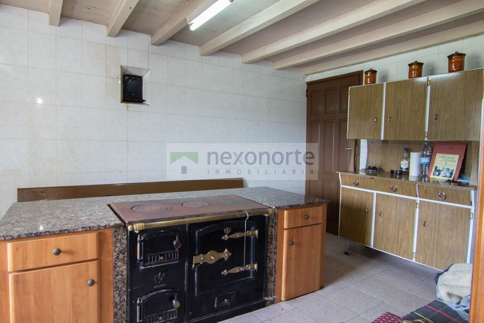 Casa de 4 habitaciones en Ourol en venta con garaje - 40.000 € (Ref: 9891690)