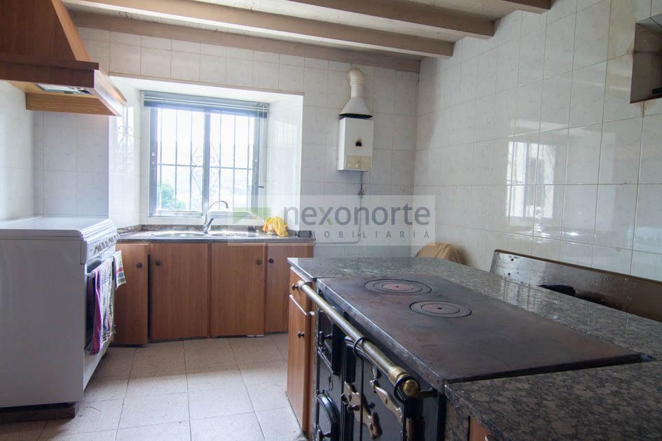 Casa de 4 habitaciones en Ourol en venta con garaje - 40.000 € (Ref: 9891690)