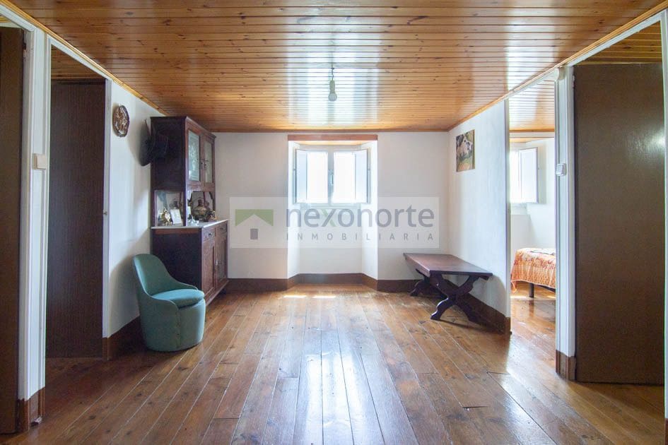 Casa de 4 habitaciones en Ourol en venta con garaje - 40.000 € (Ref: 9891690)