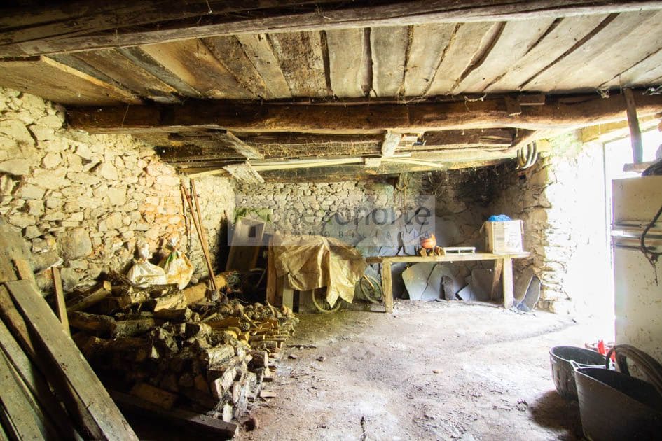 Casa de 4 habitaciones en Ourol en venta con garaje - 40.000 € (Ref: 9891690)