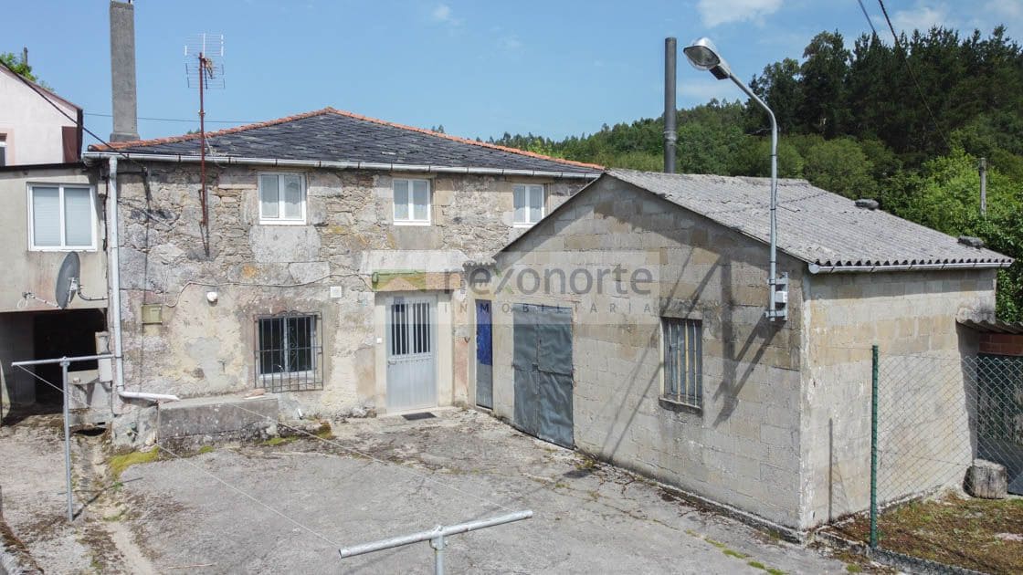 Casa de 4 habitaciones en Ourol en venta con garaje - 40.000 € (Ref: 9891690)