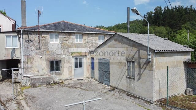 Casa de 4 habitaciones en Ourol en venta con garaje - 40.000 € (Ref: 9891690)