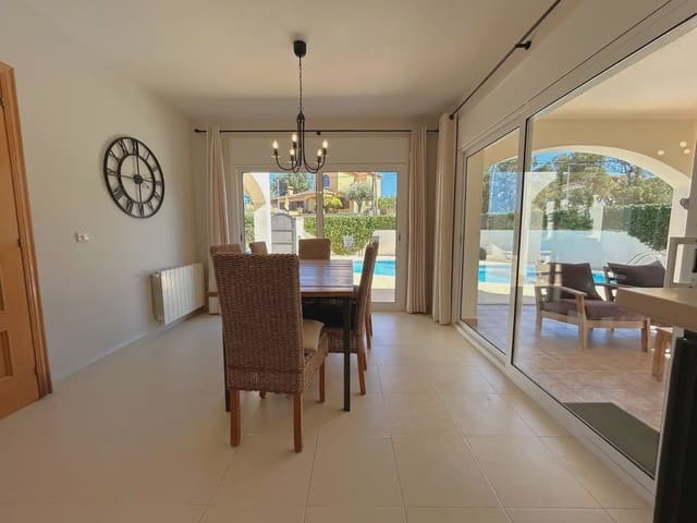 3 bedroom Villa for sale in Calonge i Sant Antoni with pool garage - € 485,000 (Ref: 10037739)