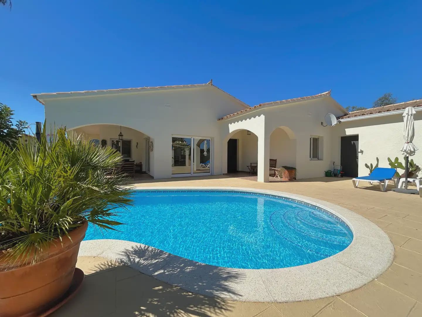 3 bedroom Villa for sale in Calonge i Sant Antoni with pool garage - € 485,000 (Ref: 10037739)
