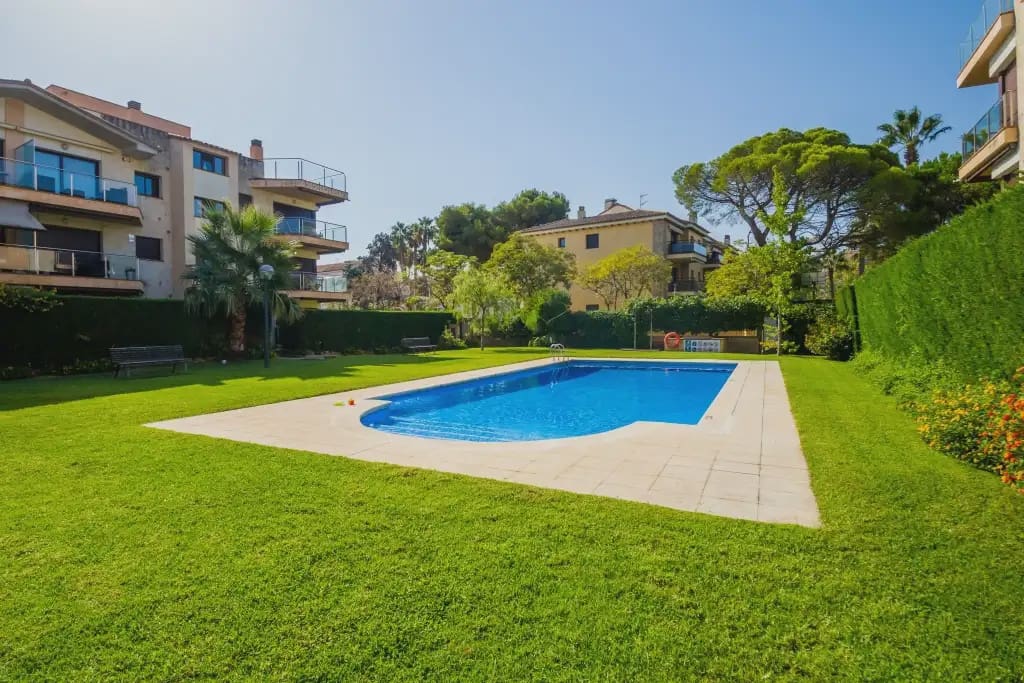 3 makuuhuone Ranta-asunto myytävänä paikassa Platja d'Aro mukana uima-altaan 
autotalli - 425 000 € (Ref: 10072849)