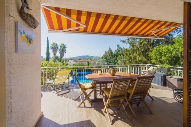 4 chambre Villa/Maison à vendre à Platja d'Aro, Castell-Platja d'Aro avec piscine garage - 990 000 € (Ref: 10076997)