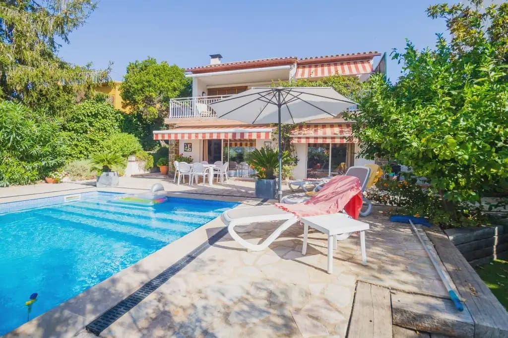 4 chambre Villa/Maison à vendre à Platja d'Aro avec piscine garage - 990 000 € (Ref: 10076997)