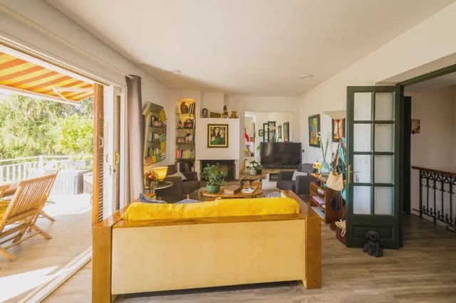 4 chambre Villa/Maison à vendre à Platja d'Aro, Castell-Platja d'Aro avec piscine garage - 990 000 € (Ref: 10076997)