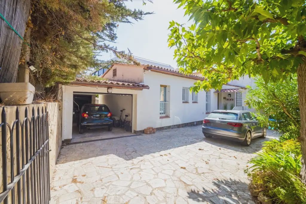 4 chambre Villa/Maison à vendre à Platja d'Aro avec piscine garage - 990 000 € (Ref: 10076997)
