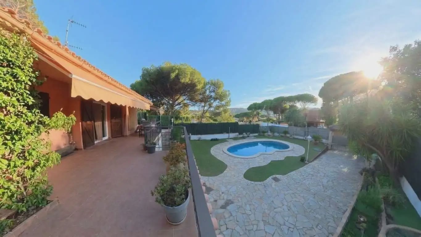 3 sypialnia Willa na sprzedaż w Calonge i Sant Antoni z basenem garażem - 470 000 € (Ref: 10110391)