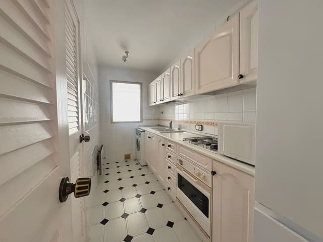 1 slaapkamer Flat te koop in Platja d'Aro, Castell-Platja d'Aro met zwembad garage - € 320.000 (Ref: 10155857)
