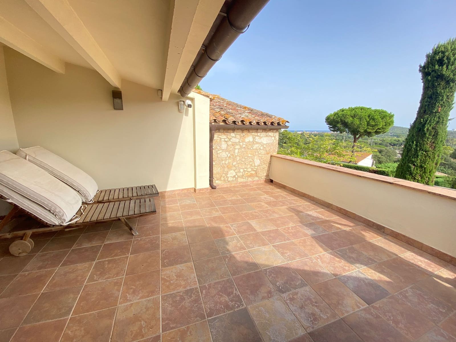 4 soveværelse Finca/Landehus til salg i Castell-Platja d'Aro med swimmingpool - € 1.299.000 (Ref: 8131235)