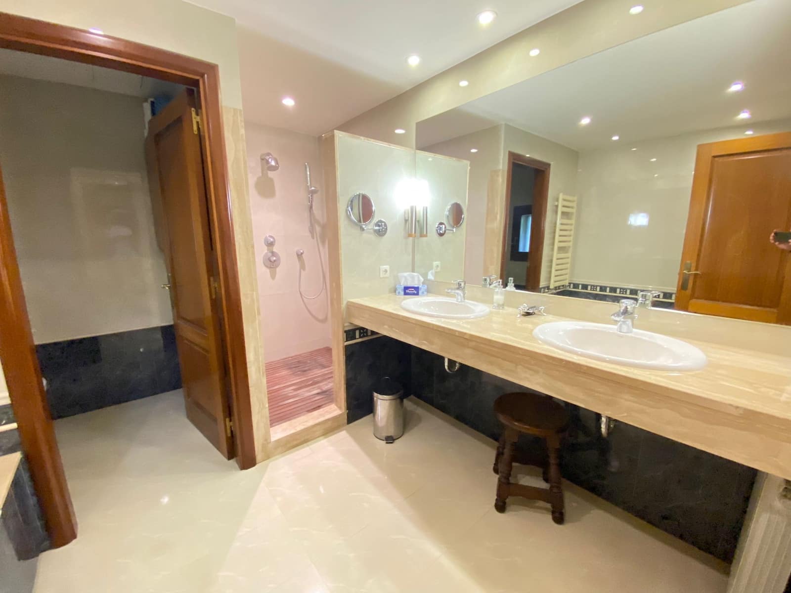 4 soveværelse Finca/Landehus til salg i Castell-Platja d'Aro med swimmingpool - € 1.299.000 (Ref: 8131235)