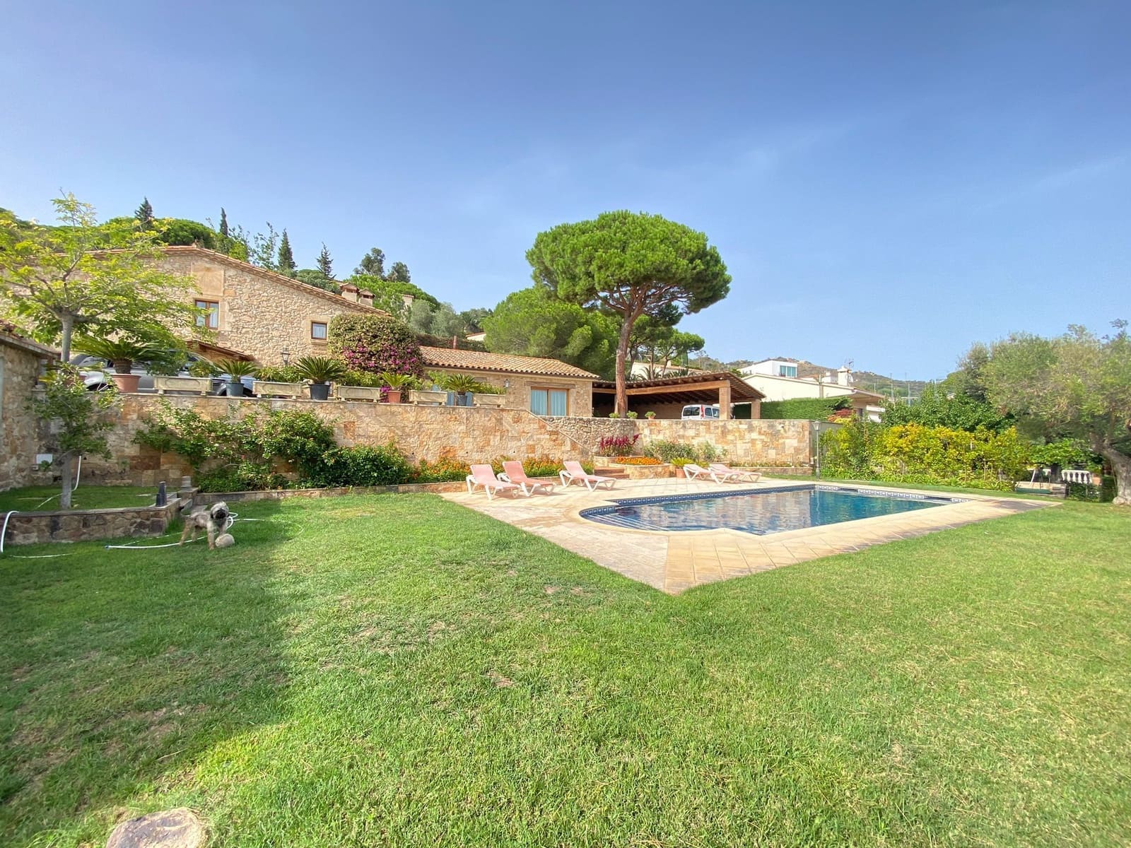 4 soveværelse Finca/Landehus til salg i Castell-Platja d'Aro med swimmingpool - € 1.299.000 (Ref: 8131235)