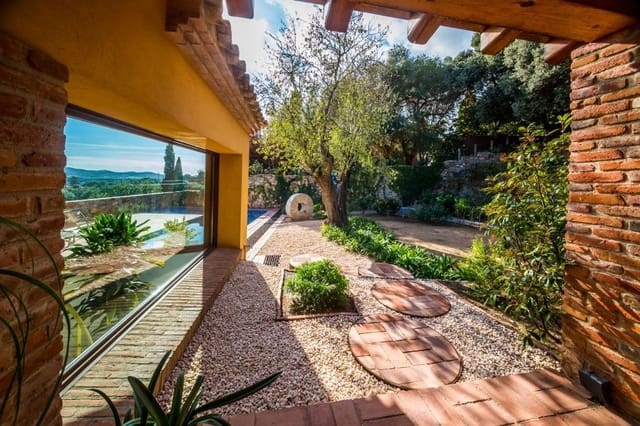 4 bedroom Finca/Country House for sale in Mont-ras with pool garage - € 1,180,000 (Ref: 8134207)