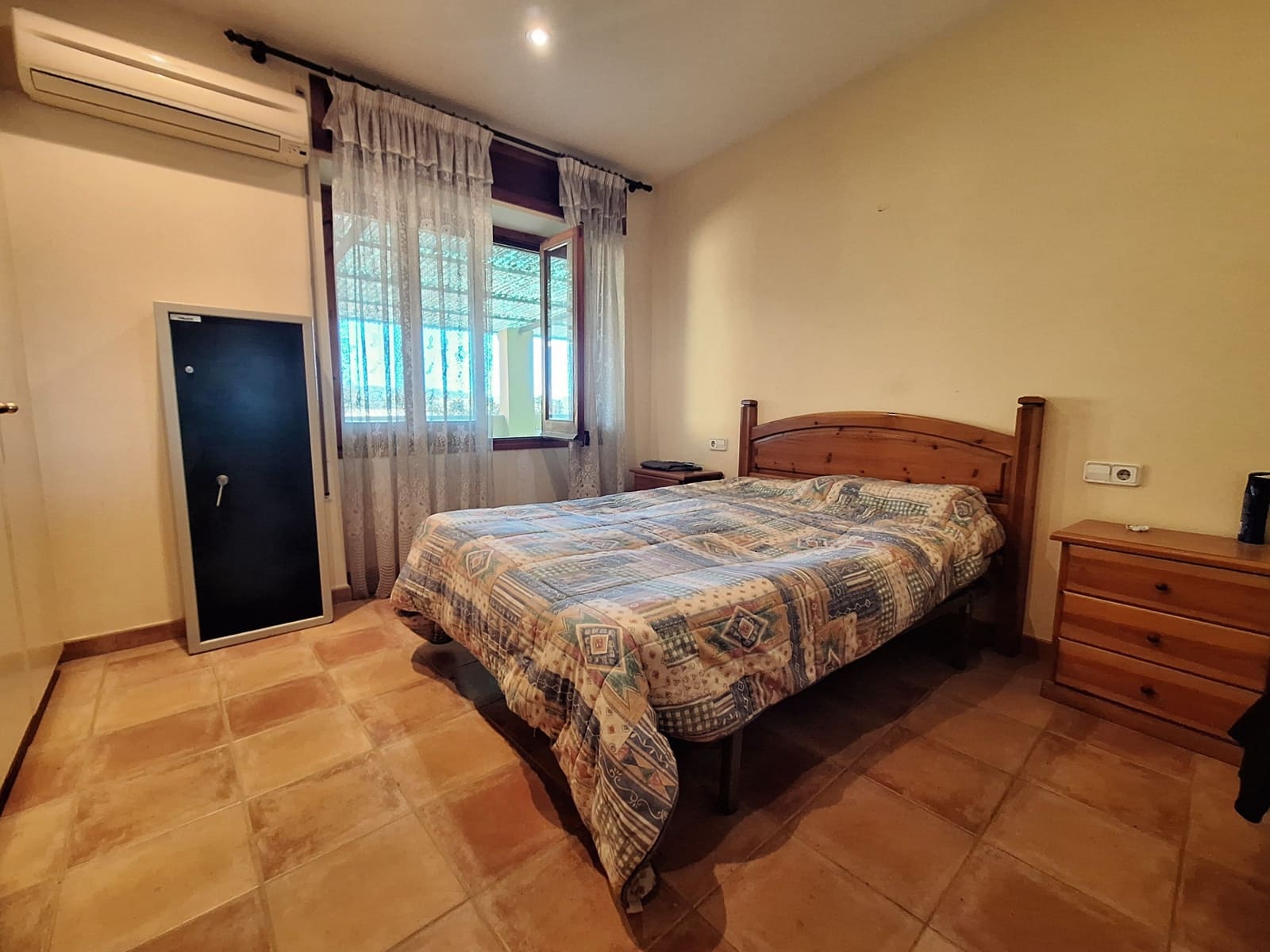 5 soveværelse Finca/Landehus til salg i Mont-ras med swimmingpool garage - € 1.100.000 (Ref: 8429273)