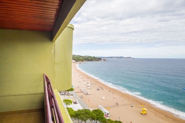 3 soveværelse Strandlejlighed til salg i Platja d'Aro, Castell-Platja d'Aro - € 590.000 (Ref: 8537254)