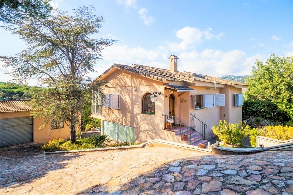 5 soveværelse Villa til salg i Castell-Platja d'Aro med swimmingpool - € 450.000 (Ref: 8566690)