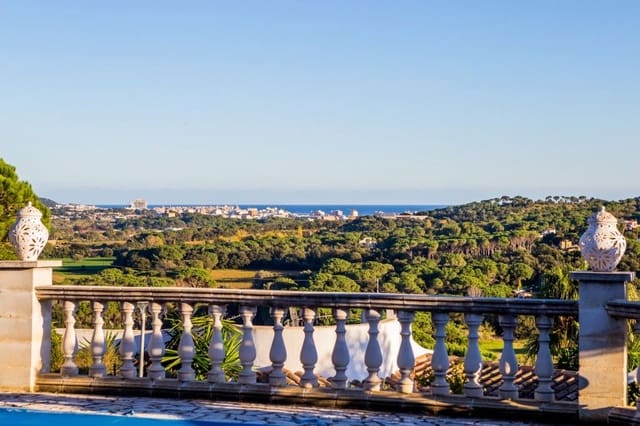 3 makuuhuone Huvila myytävänä paikassa Calonge i Sant Antoni mukana uima-altaan 
autotalli - 745 000 € (Ref: 8682688)