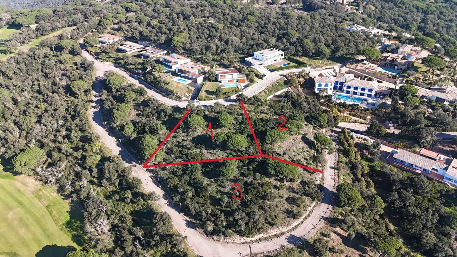 Grunde uden byggetilladelser til salg i Castell d'Aro - € 450.000 (Ref: 8728221)