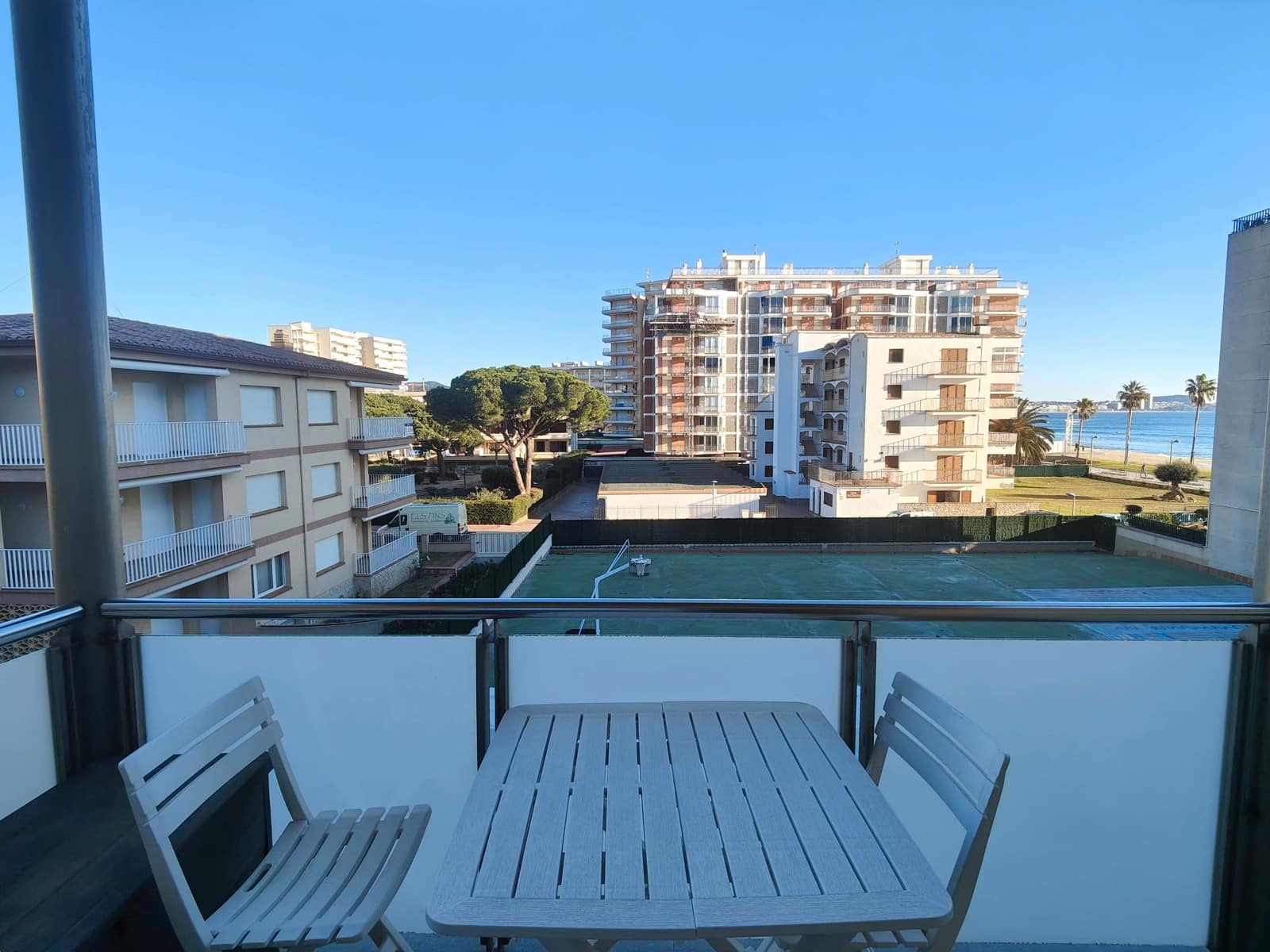 2 bedroom Beach Apartment for sale in Calonge i Sant Antoni with garage - € 265,000 (Ref: 8736563)