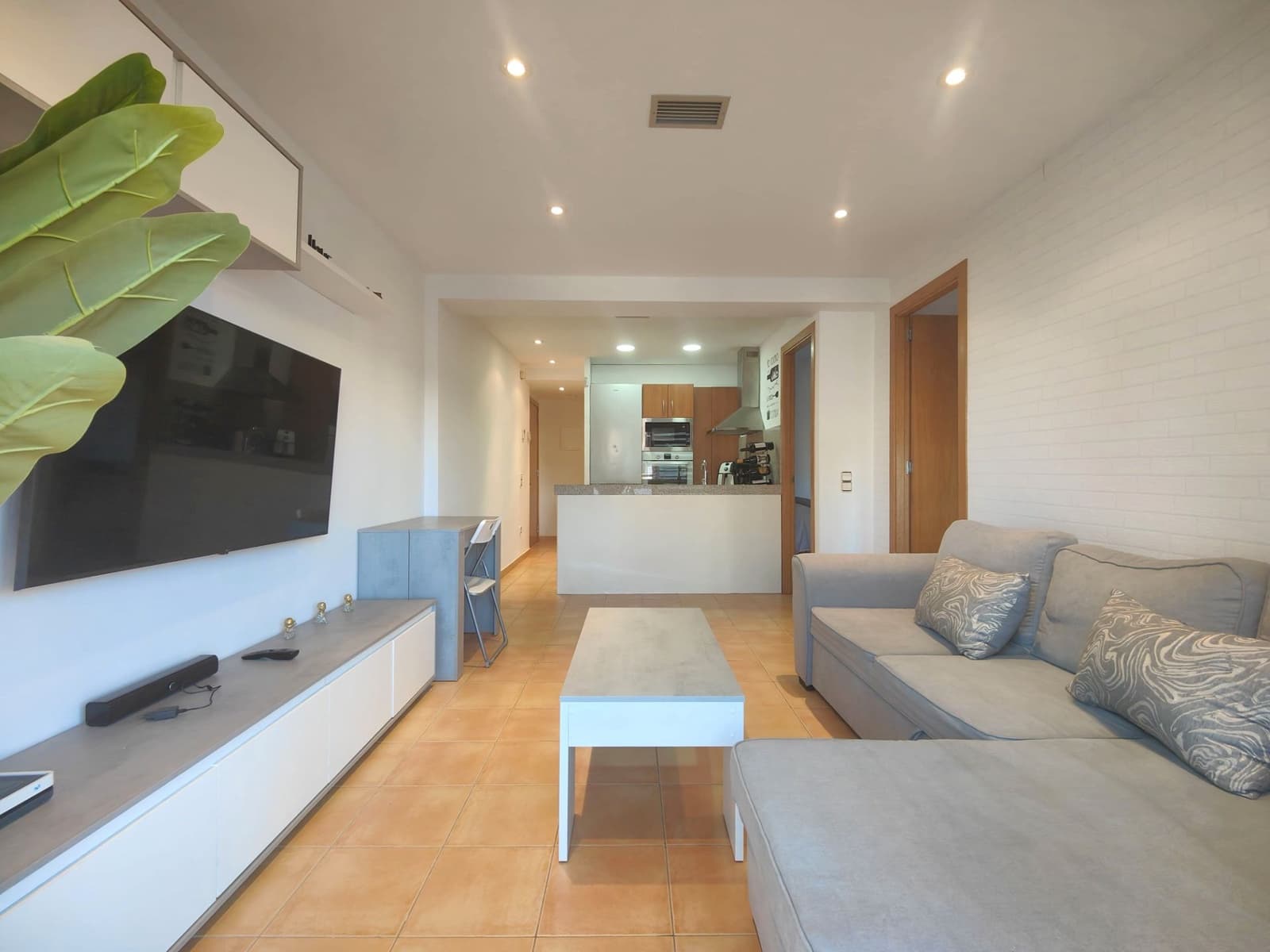 2 bedroom Beach Apartment for sale in Calonge i Sant Antoni with garage - € 265,000 (Ref: 8736563)