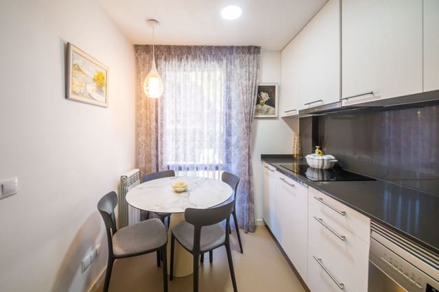 4 camera da letto Casa in vendita in Platja d'Aro, Castell-Platja d'Aro con piscina garage - 530.000 € (Rif: 8758797)