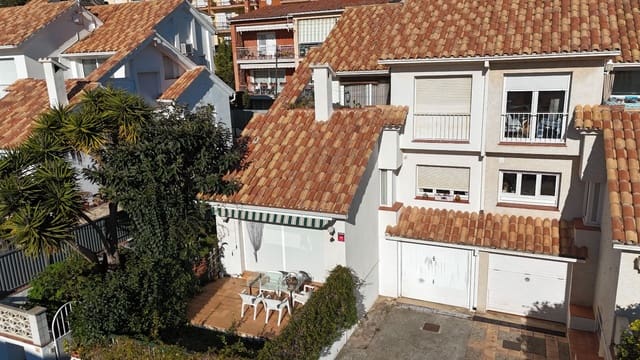 4 sovrum Hus till salu i Platja d'Aro, Castell-Platja d'Aro med garage - 450 000 € (Ref: 8780863)