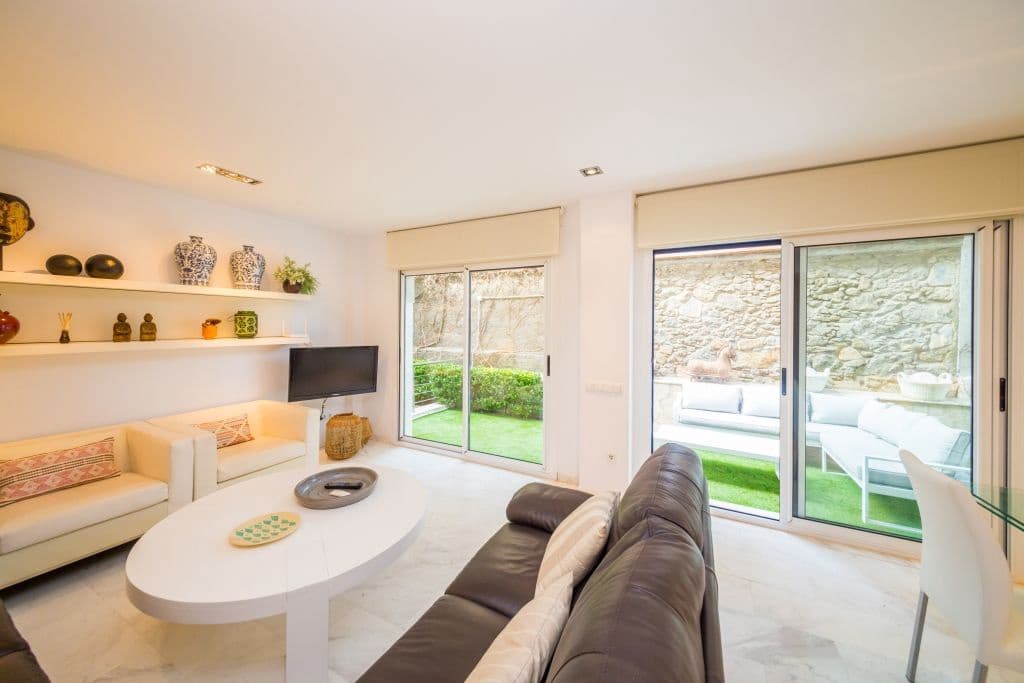 3 sypialnia Apartament na sprzedaż w Platja d'Aro z basenem garażem - 740 000 € (Ref: 8846048)