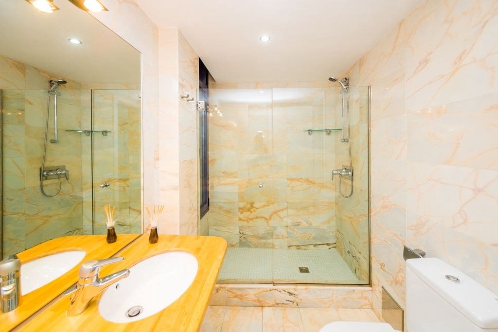 3 sypialnia Apartament na sprzedaż w Platja d'Aro z basenem garażem - 740 000 € (Ref: 8846048)