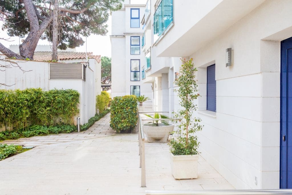 3 sypialnia Apartament na sprzedaż w Platja d'Aro z basenem garażem - 740 000 € (Ref: 8846048)