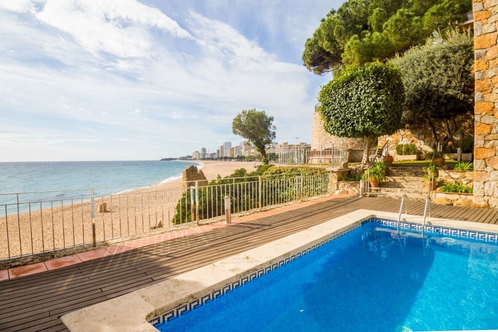 3 sypialnia Apartament na sprzedaż w Platja d'Aro z basenem garażem - 740 000 € (Ref: 8846048)