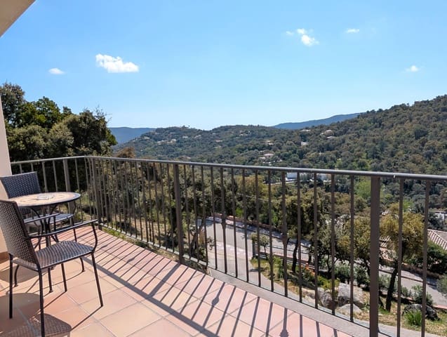 Chalet de 3 habitaciones en Santa Cristina d'Aro en venta con garaje - 450.000 € (Ref: 8868450)