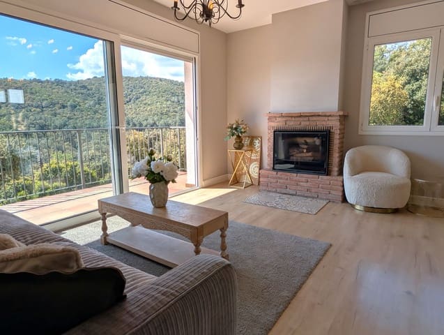 Chalet de 3 habitaciones en Santa Cristina d'Aro en venta con garaje - 450.000 € (Ref: 8868450)