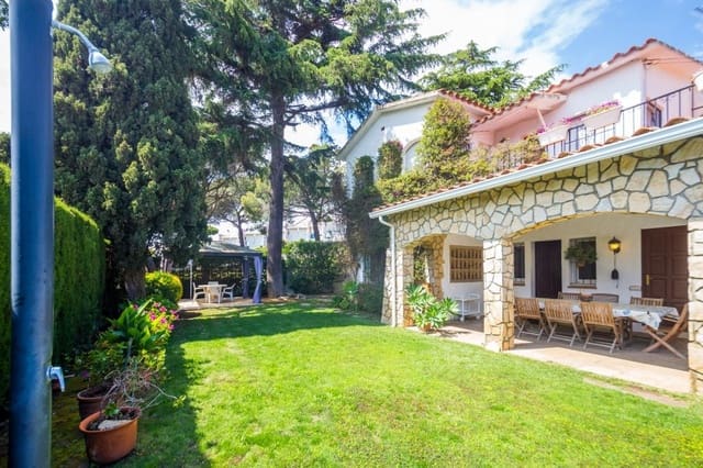 5 quarto Moradia para venda em S'Agaro, Castell-Platja d'Aro - 880 000 € (Ref: 8989854)