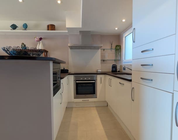 2 bedroom Apartment for sale in Palamós with garage - € 490,000 (Ref: 9036924)