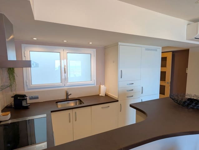 2 bedroom Apartment for sale in Palamós with garage - € 490,000 (Ref: 9036924)