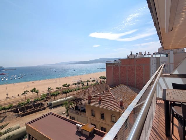 2 bedroom Apartment for sale in Palamós with garage - € 490,000 (Ref: 9036924)