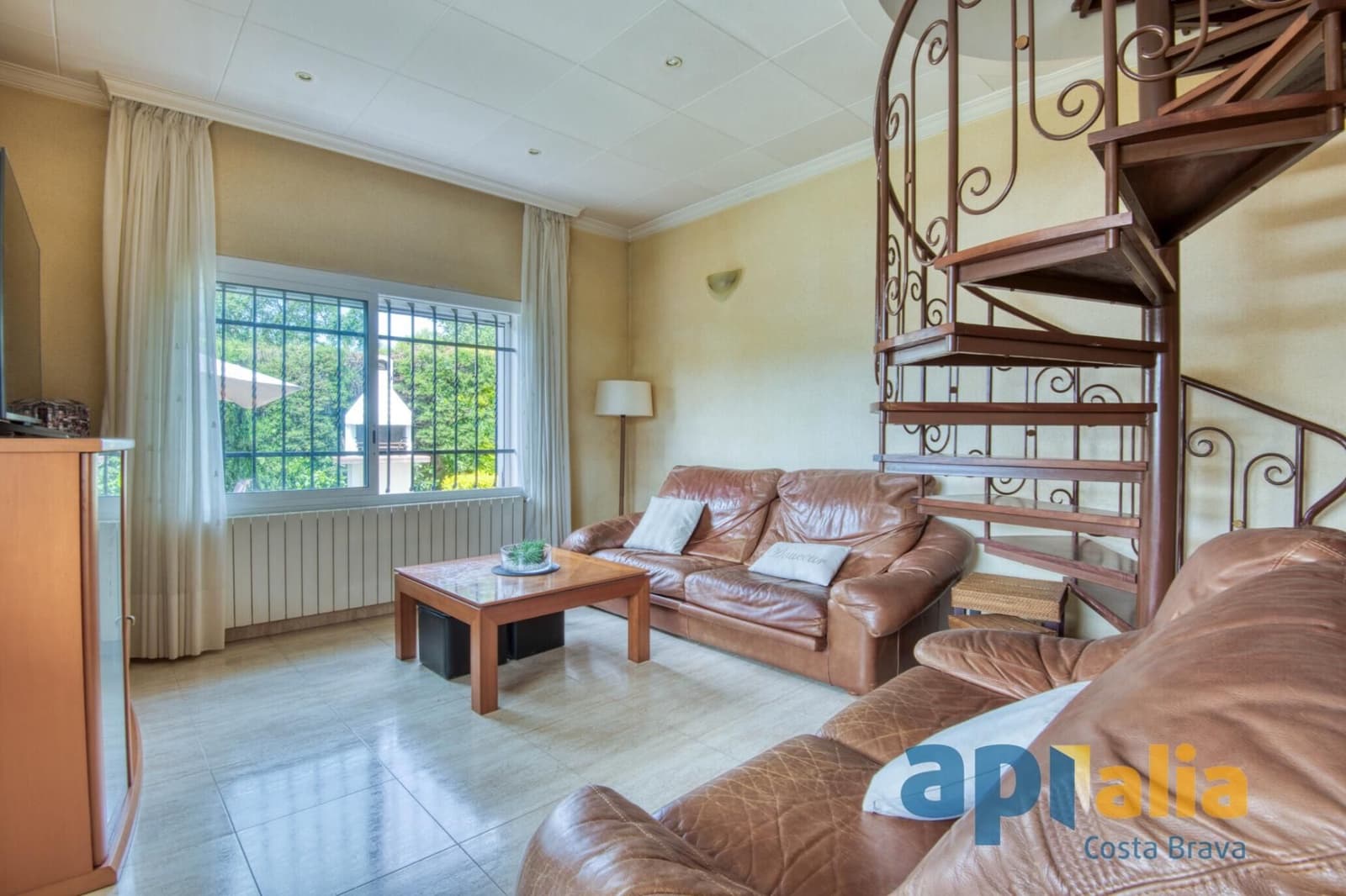 3 soveværelse Villa til salg i Santa Cristina d'Aro - € 450.000 (Ref: 9060126)