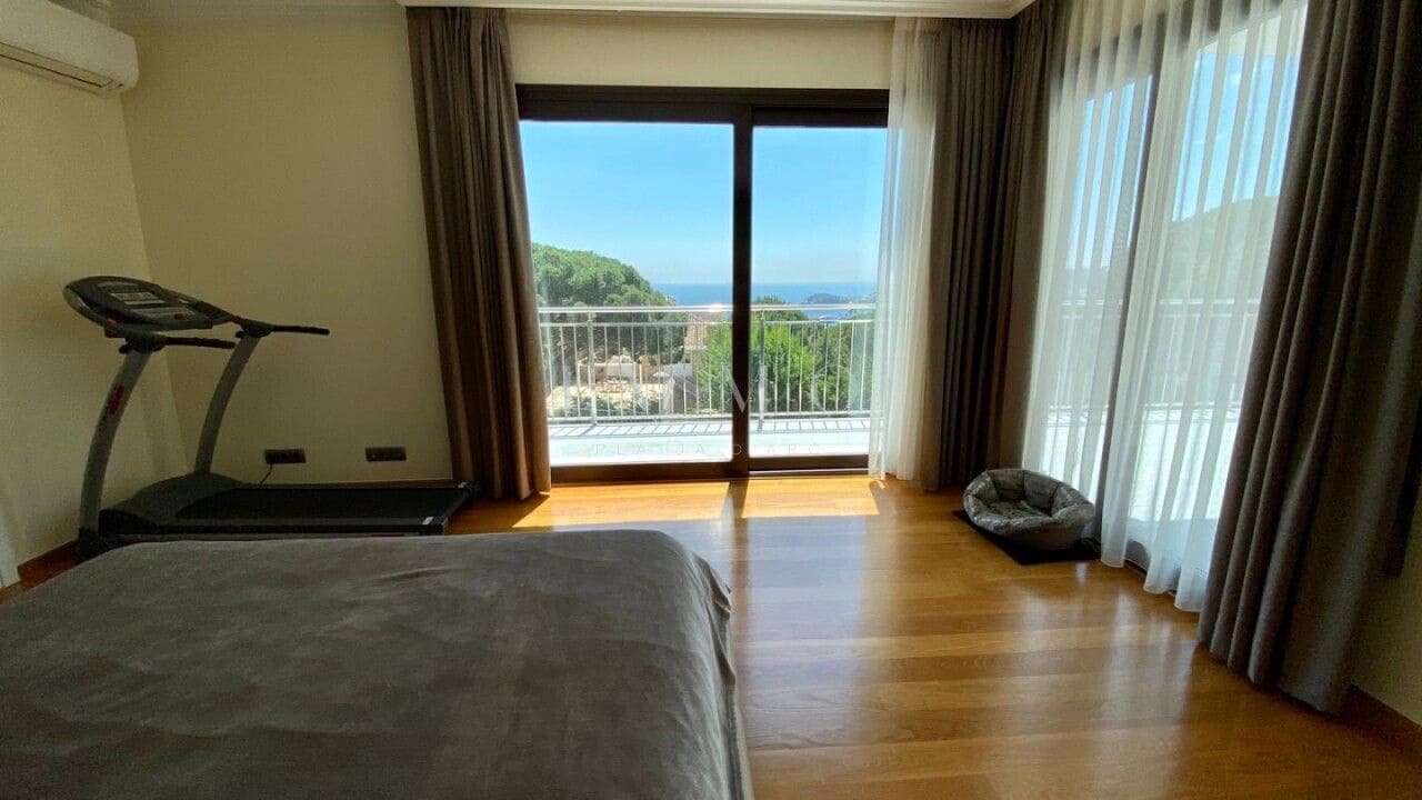 6 soveværelse Villa til salg i Sant Feliu de Guixols med swimmingpool garage - € 2.000.000 (Ref: 9074112)