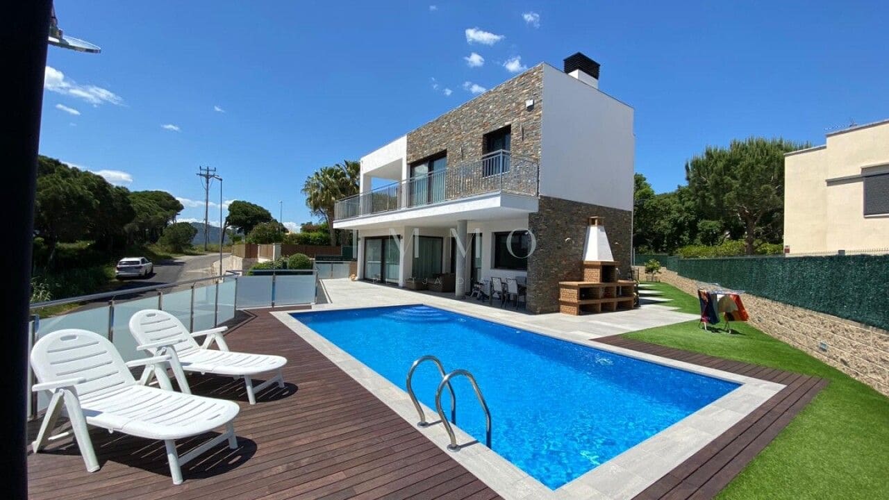 6 soveværelse Villa til salg i Sant Feliu de Guixols med swimmingpool garage - € 2.000.000 (Ref: 9074112)