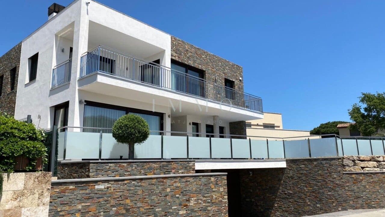 6 soveværelse Villa til salg i Sant Feliu de Guixols med swimmingpool garage - € 2.000.000 (Ref: 9074112)