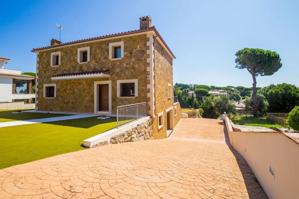 Chalet de 5 habitaciones en Calonge i Sant Antoni en venta con piscina garaje - 1.125.000 € (Ref: 9147527)