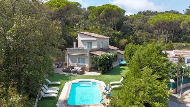 3 soverom Villa til salgs i Calonge i Sant Antoni med svømmebasseng garasje - € 670 000 (Ref: 9166731)