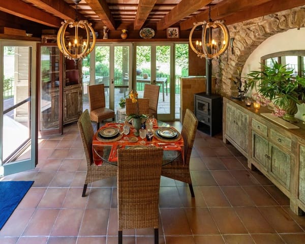 5 soverom Finca/Herregård til salgs i Esponellà med svømmebasseng - € 1 300 000 (Ref: 9231939)