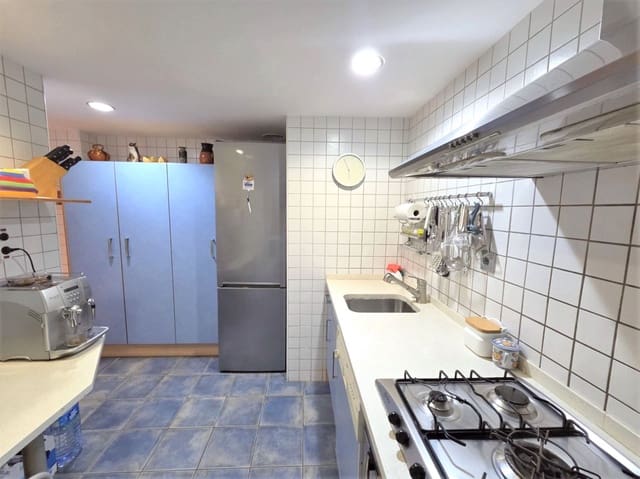 3 soverom Leilighet til salgs i S'Agaro, Castell-Platja d'Aro med svømmebasseng garasje - € 375 000 (Ref: 9240677)