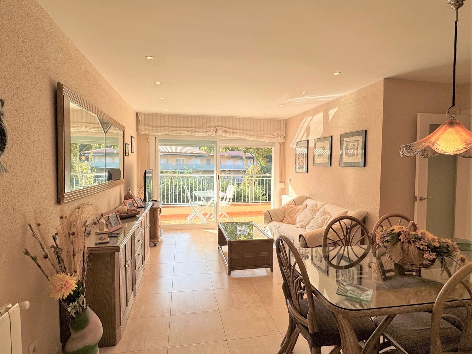 3 soverom Leilighet til salgs i S'Agaro med svømmebasseng garasje - € 375 000 (Ref: 9240677)