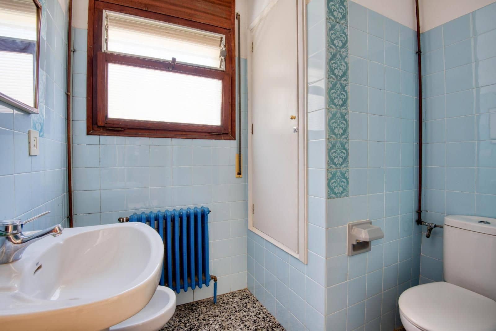 5 bedroom Villa for sale in Sant Feliu de Guixols - € 600,000 (Ref: 9261845)